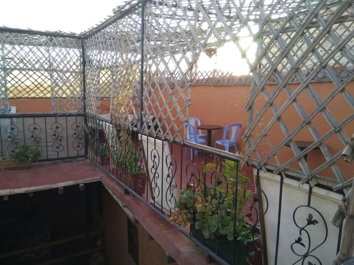 Riad Asrir 티즈니트 외부 사진