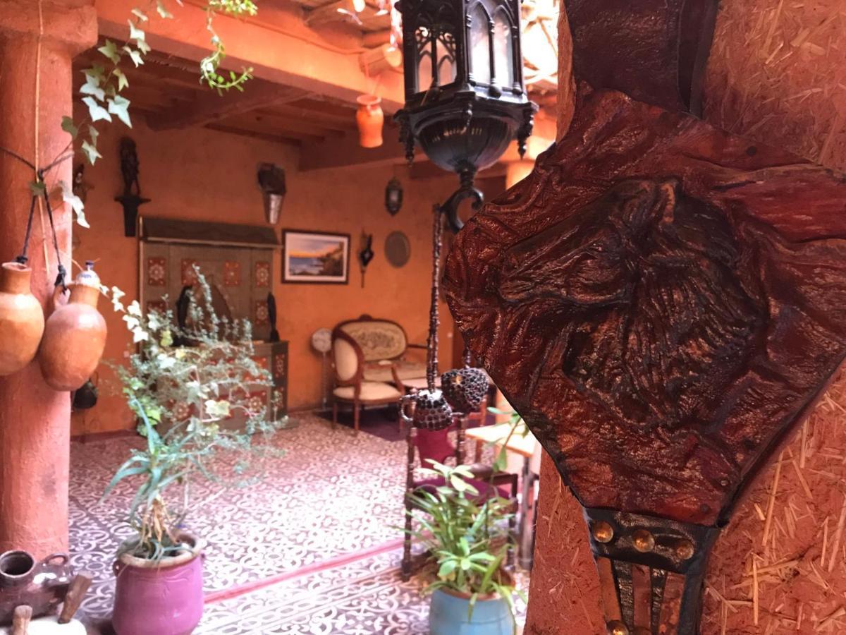 Riad Asrir 티즈니트 외부 사진