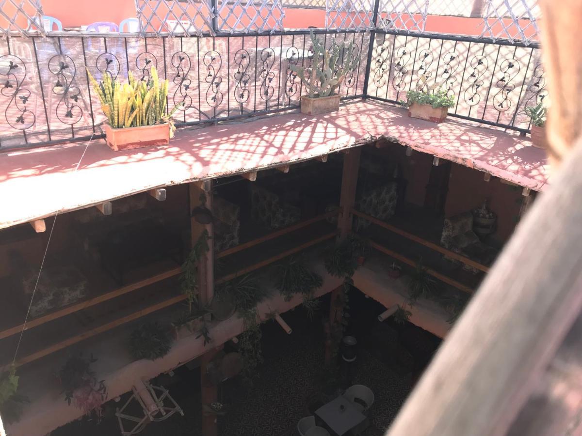 Riad Asrir 티즈니트 외부 사진